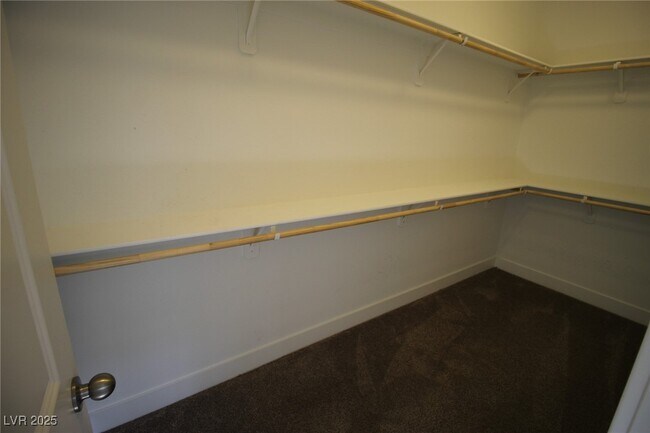 Building Photo - 8085 Skye Roar Ct