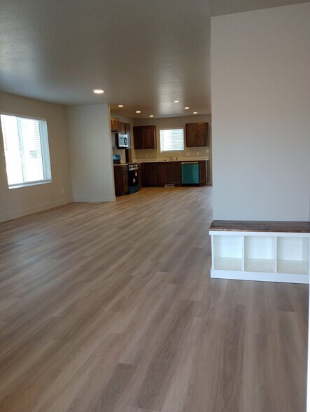 Building Photo - 1469 S Sageberry Dr