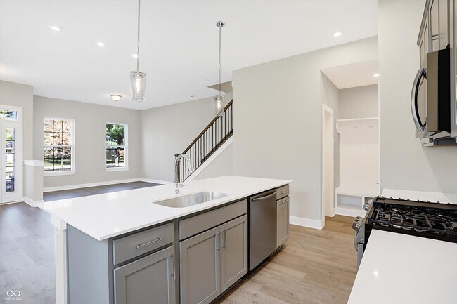 Building Photo - 502 Gilder Dr