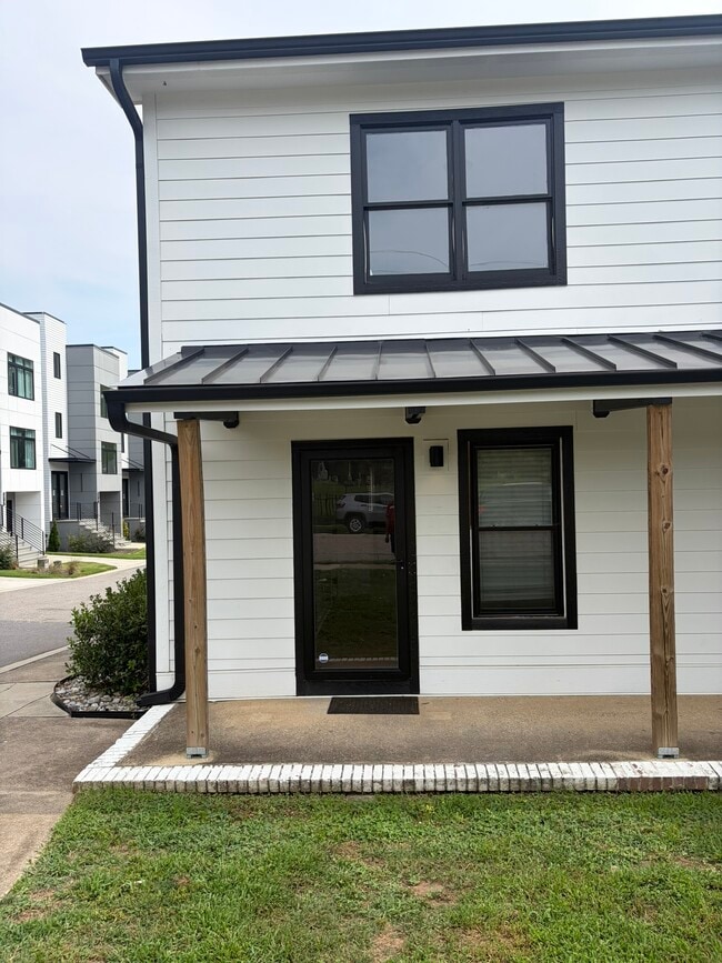 Building Photo - 526 E Hargett St