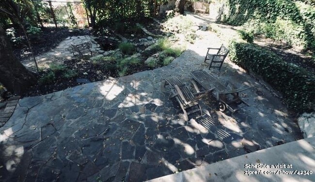Building Photo - 654 Chetwood St