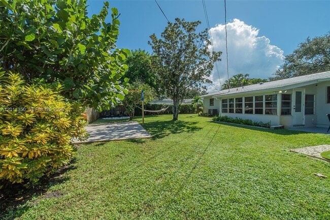 Building Photo - 712 Tradewind Dr