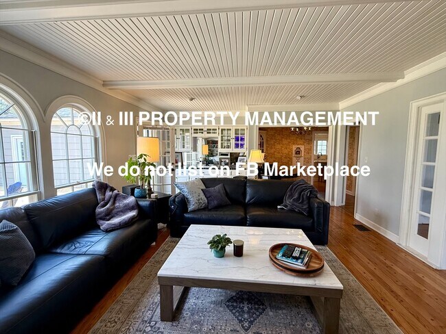 Building Photo - 1314 W Red Bridge Rd