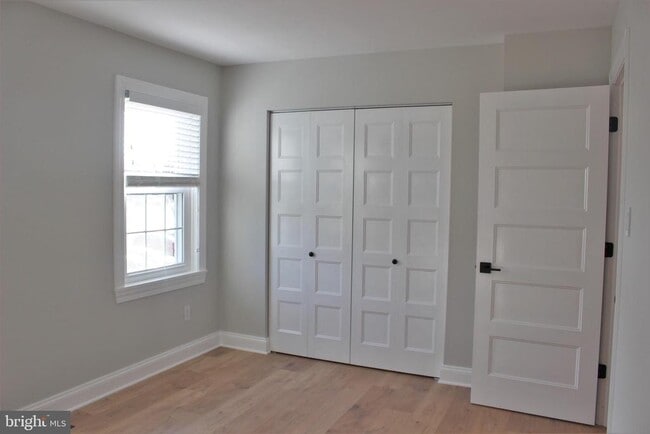 Building Photo - 154 Fairfield Dr