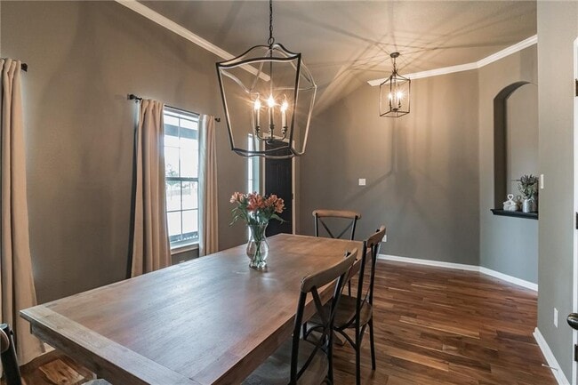 Building Photo - 403 Rosedale Blvd