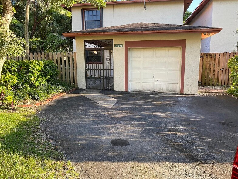 Primary Photo - 14708 SW 108th Ter