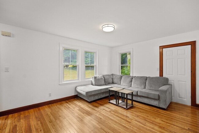Building Photo - 334 Walpole St