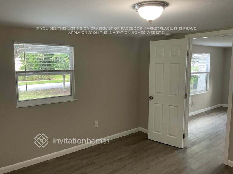 Building Photo - 202 NW 3rd St