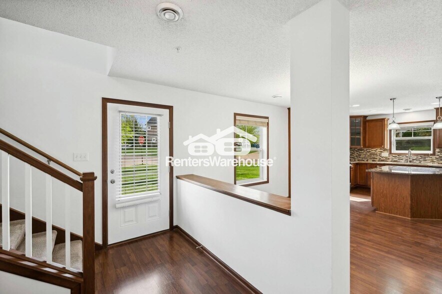 Building Photo - 15610 60th Ave N