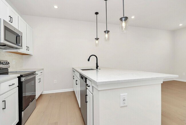 Building Photo - 5855 Executive Center Dr