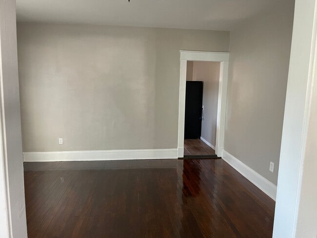 Building Photo - 3 Bedroom 1 Bath Single story