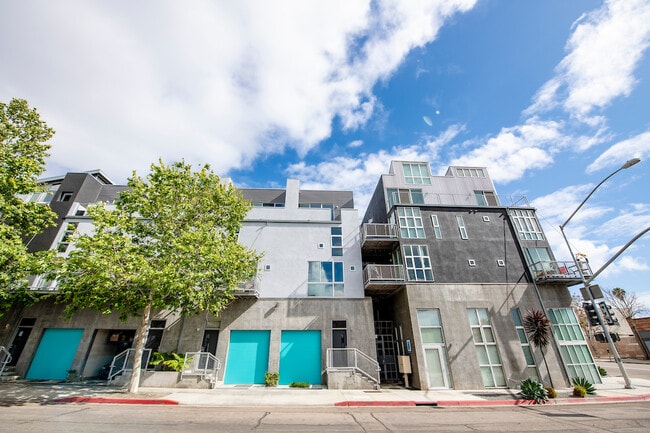 Building Photo - 969 Sigsbee St