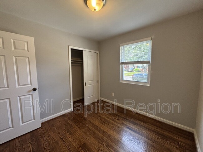 Building Photo - 4706 Red Fox Rd