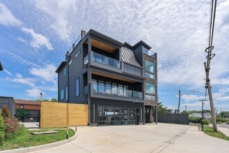 Building Photo - 2111 Cahal Ave