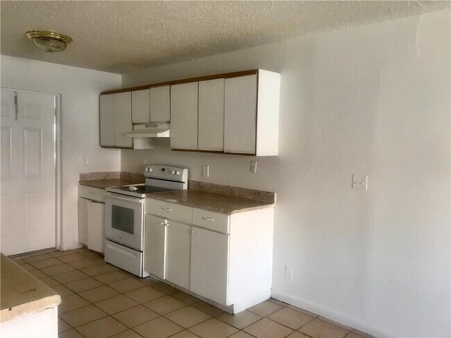 Building Photo - 1038 NW 8th Ave