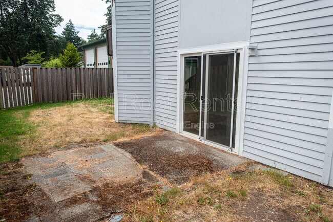 Building Photo - 9620 Maple Ave SW