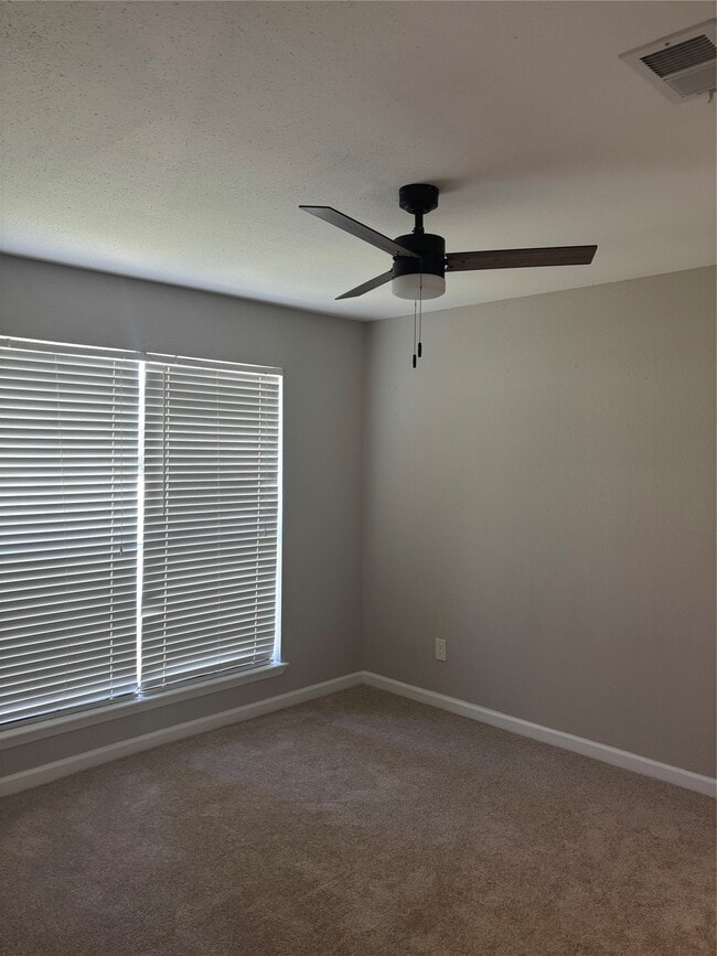 Building Photo - 18800 Egret Bay Blvd