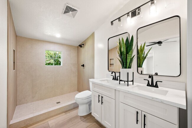 Building Photo - Modern Beauty of Downtown Roseville - 3 Be...