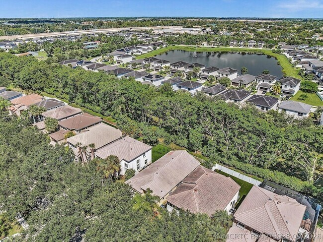 Building Photo - 7834 Oak Grove Cir