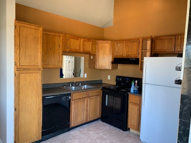 Building Photo - 115 Rough River Run