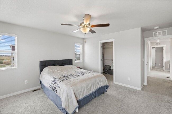 Building Photo - Modern 4BD/3BA Home with Covered Balcony &...