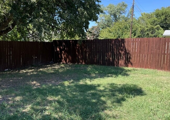 Building Photo - Nice property in Richardson....