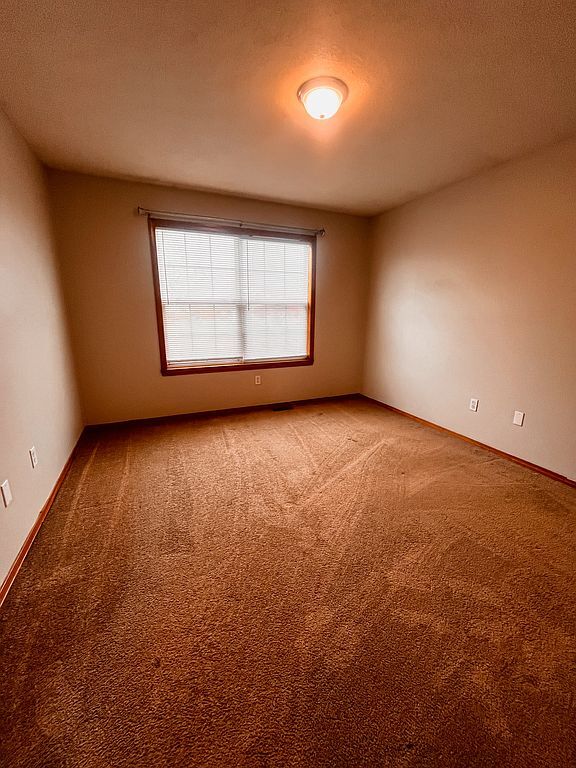 Building Photo - 765 Stanford Ct