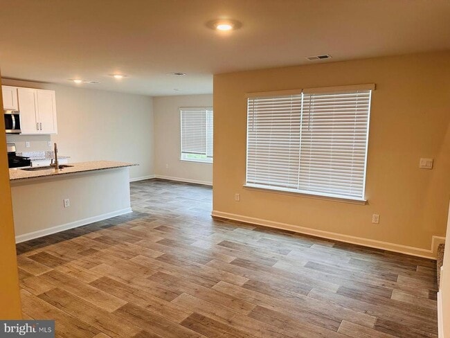 Building Photo - 106 Gossard Wy