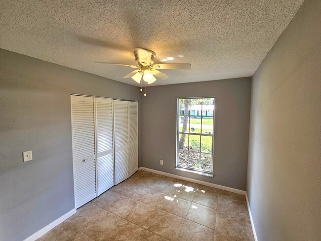 Building Photo - 329 NE Cullman Ct