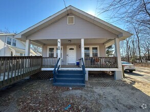 Building Photo - Charming 4-Bedroom 2-Bathroom Home in Nept...