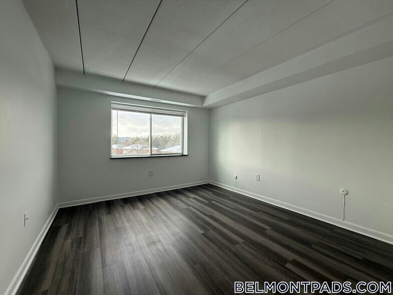 Building Photo - 55 Hill Rd