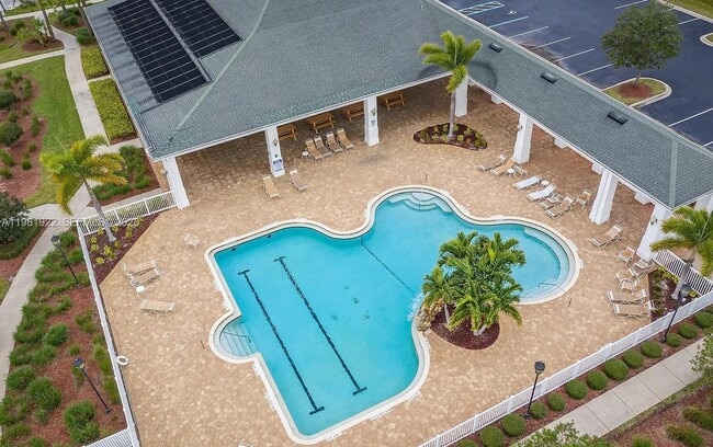 Building Photo - 870 Remington Green Dr SE