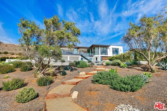 Building Photo - 29623 Cuthbert Rd