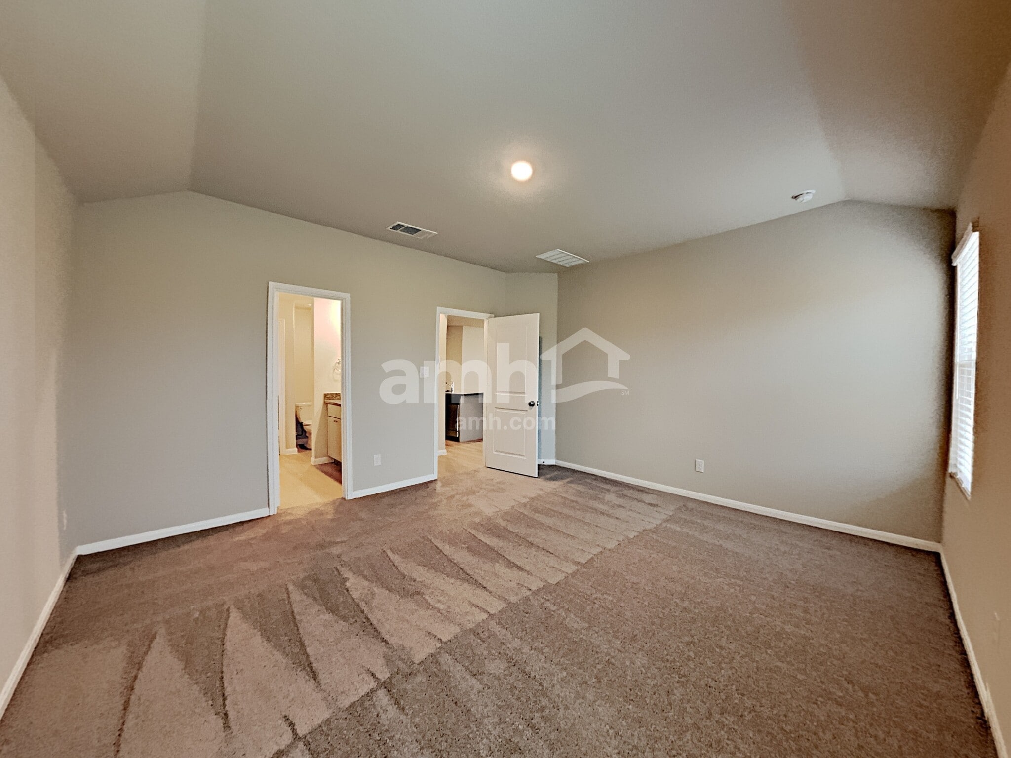 Building Photo - 2701 Iberia Ct