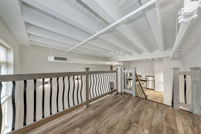 Building Photo - 24 Mt Vernon St
