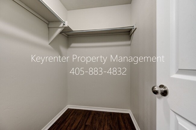 Building Photo - Gorgeous 3 Bed 2 Bath in Moore/SE OKC