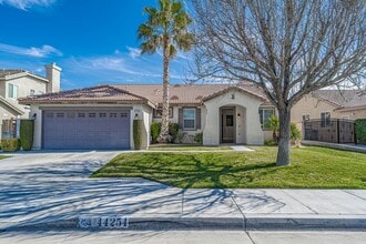 Building Photo - Charming 4-Bedroom Single-Story Home in Lancaster!