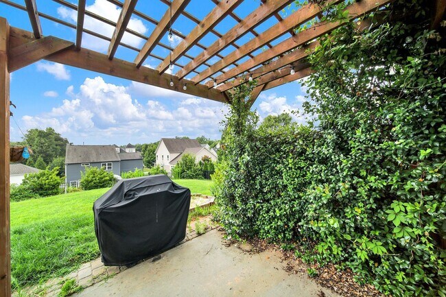 Building Photo - Charming 5 Bed 2.5 Bath home in Fort Mill!