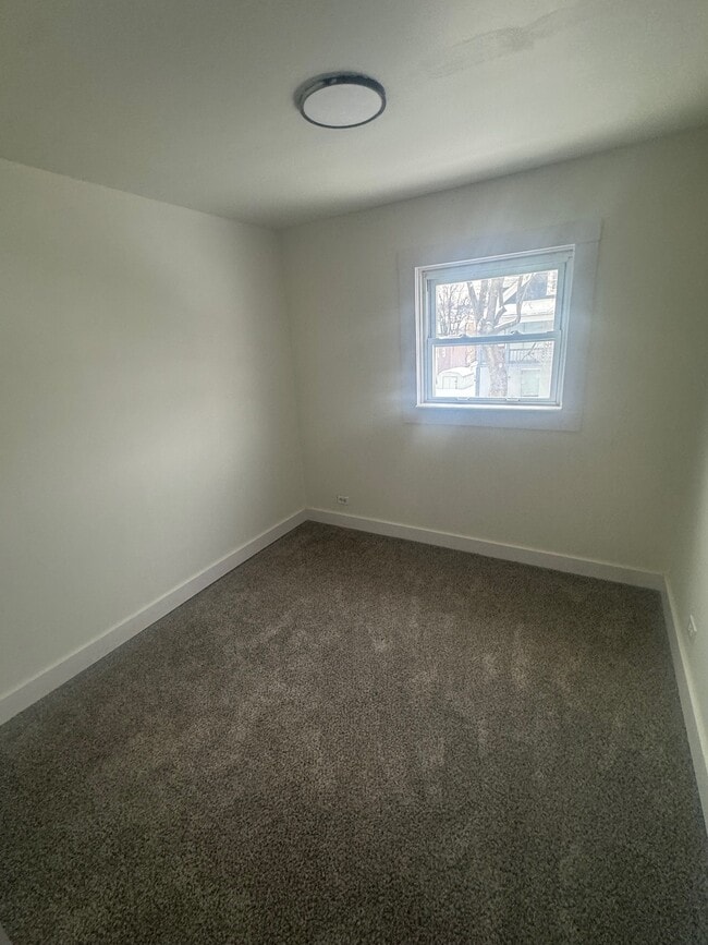 Building Photo - 1413 4th Ave