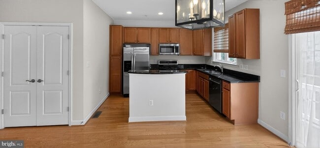 Building Photo - 11601 Leesborough Cir