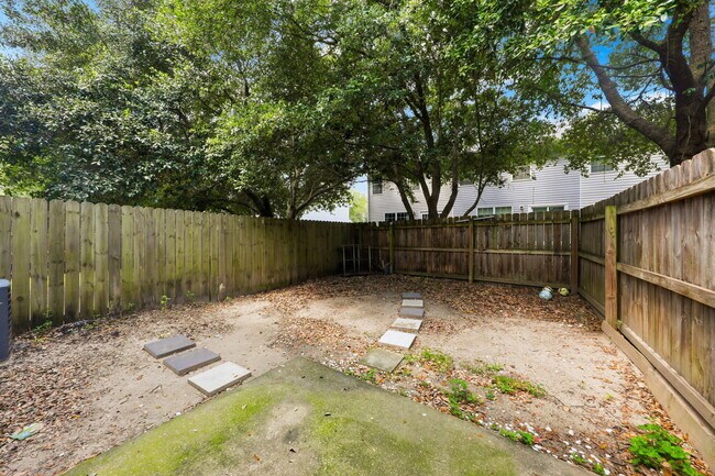 Building Photo - 345 Crooked Pine Trail
