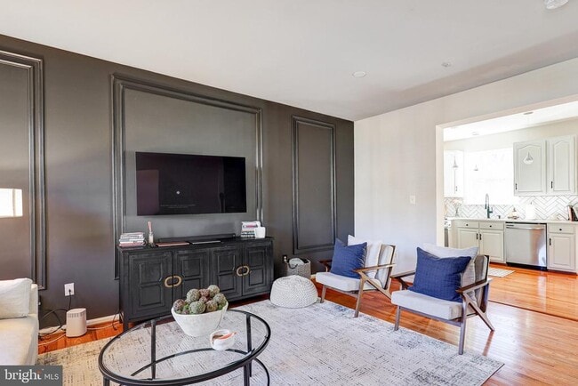 Building Photo - 7510 E Plateau Dr