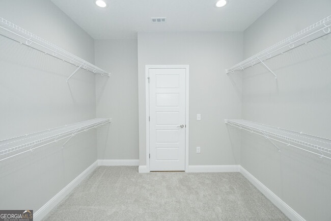 Building Photo - 229 The Villas Wy