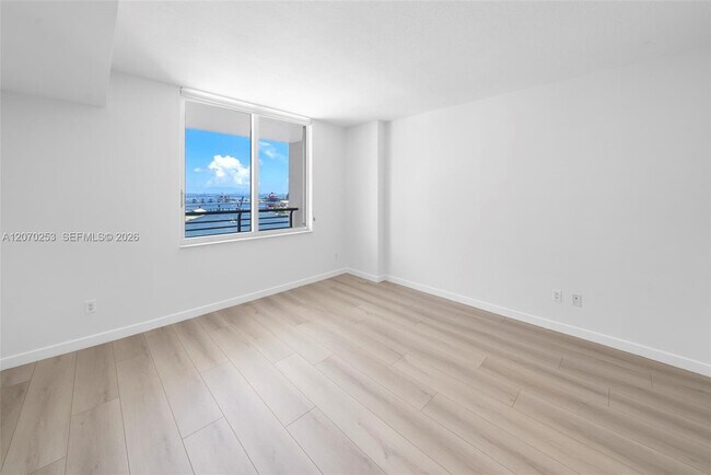 Building Photo - 335 S Biscayne Blvd