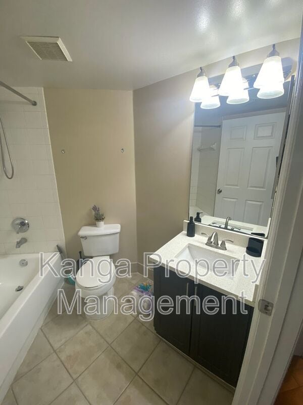 Building Photo - 4159 N Haverhill Rd