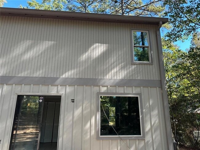 Building Photo - 3739 Rhoanoke Ct