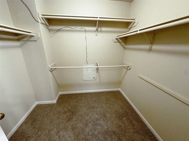 Building Photo - 11723 Standing Pine Ln