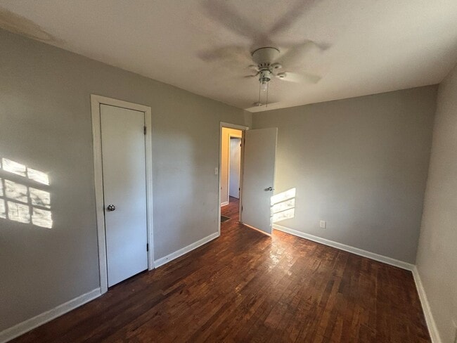 Building Photo - Vintage Charm Meets Modern Convenience