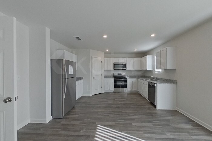 Building Photo - 195 Price Ml Trl