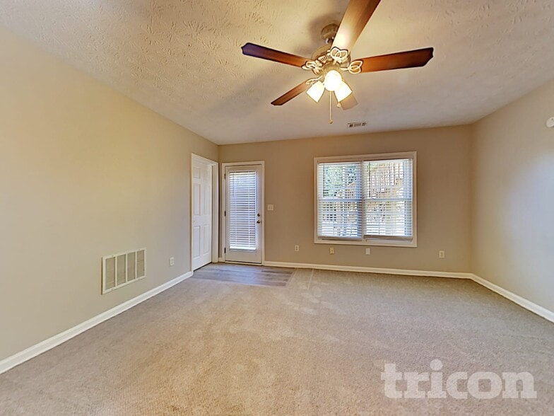 Building Photo - 806 Board Walk Ct